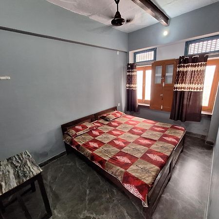 Vishnu Rest House Varanasi Luaran gambar