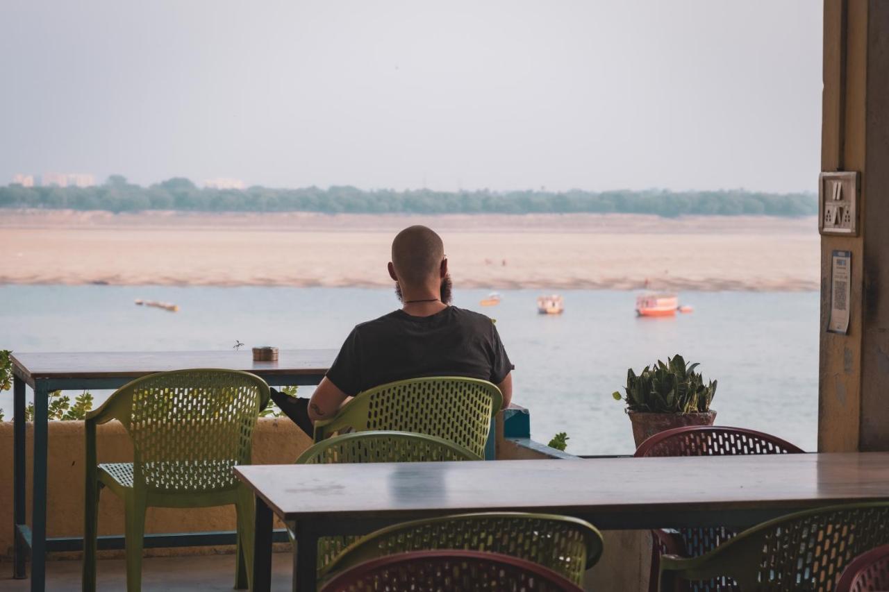 Vishnu Rest House Varanasi Luaran gambar