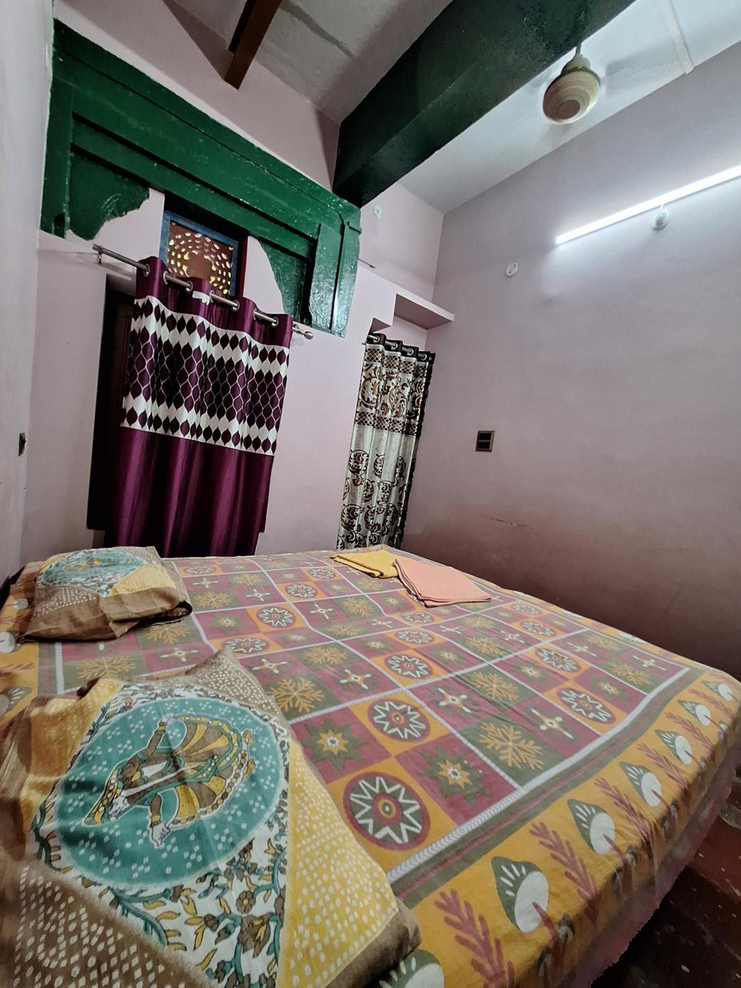 Vishnu Rest House Varanasi Luaran gambar