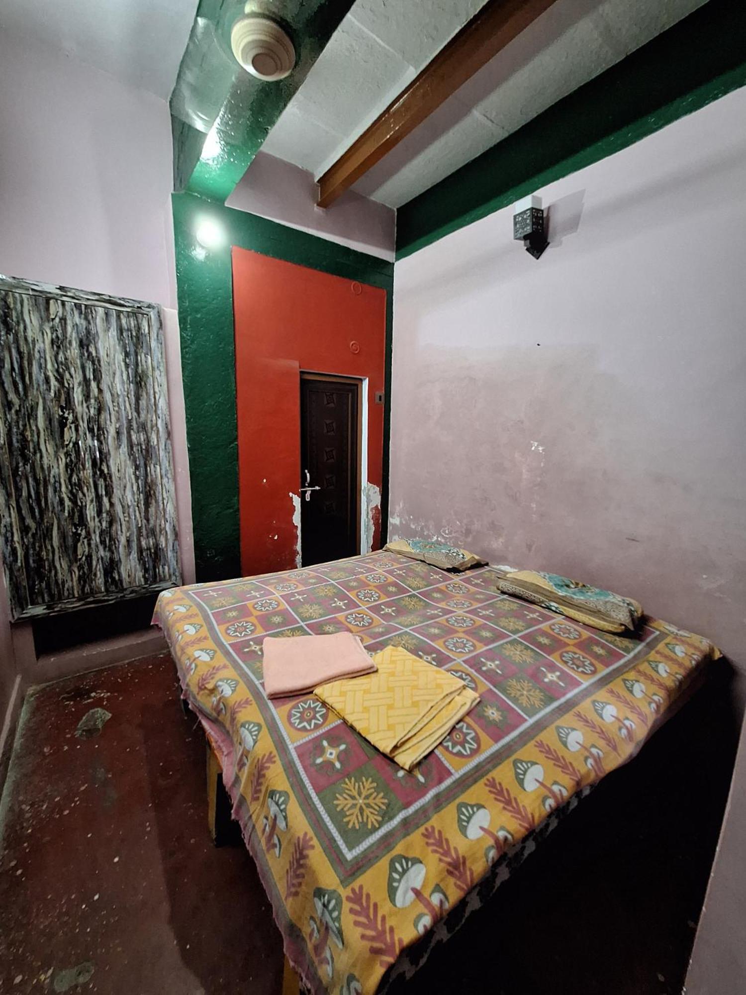 Vishnu Rest House Varanasi Luaran gambar